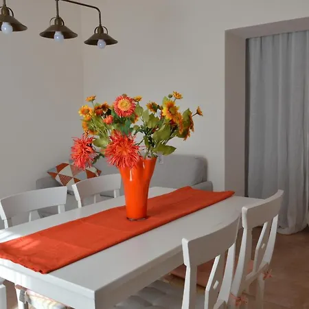 Mignola Le Bozze- Podere Con Piscina-wi-fi Apartamento